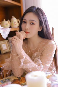 美丽的姑娘观看视频